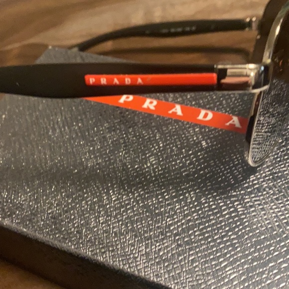 Prada Aviators - Picture 4 of 4